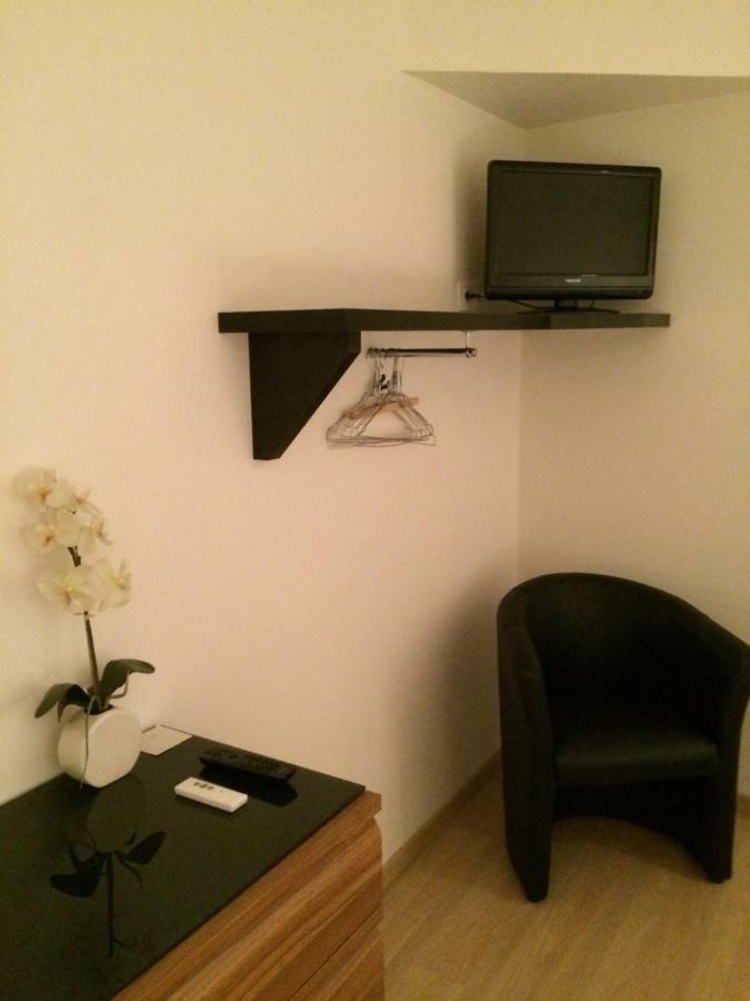 Chambres D'Hotes Karine Smej Chatillon-sur-Marne Bagian luar foto