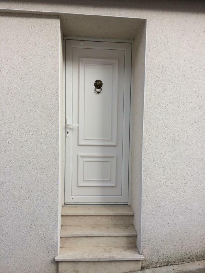 Chambres D'Hotes Karine Smej Chatillon-sur-Marne Bagian luar foto